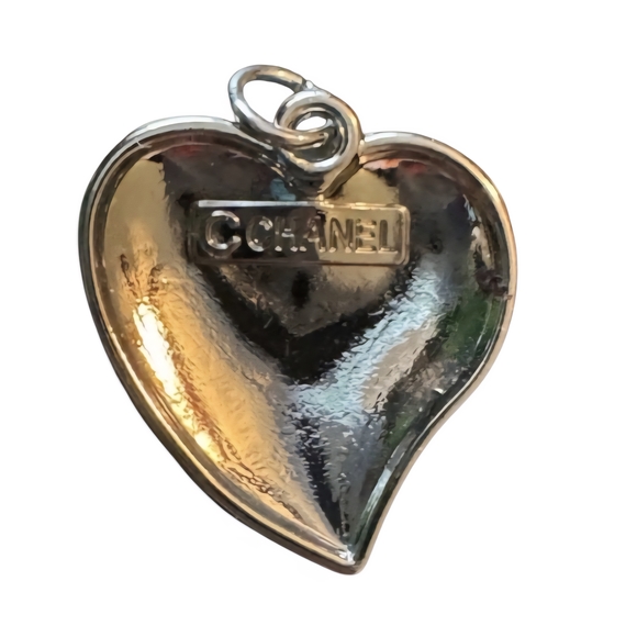 Chanel Silver and Cream Heart - Picture 2 of 3